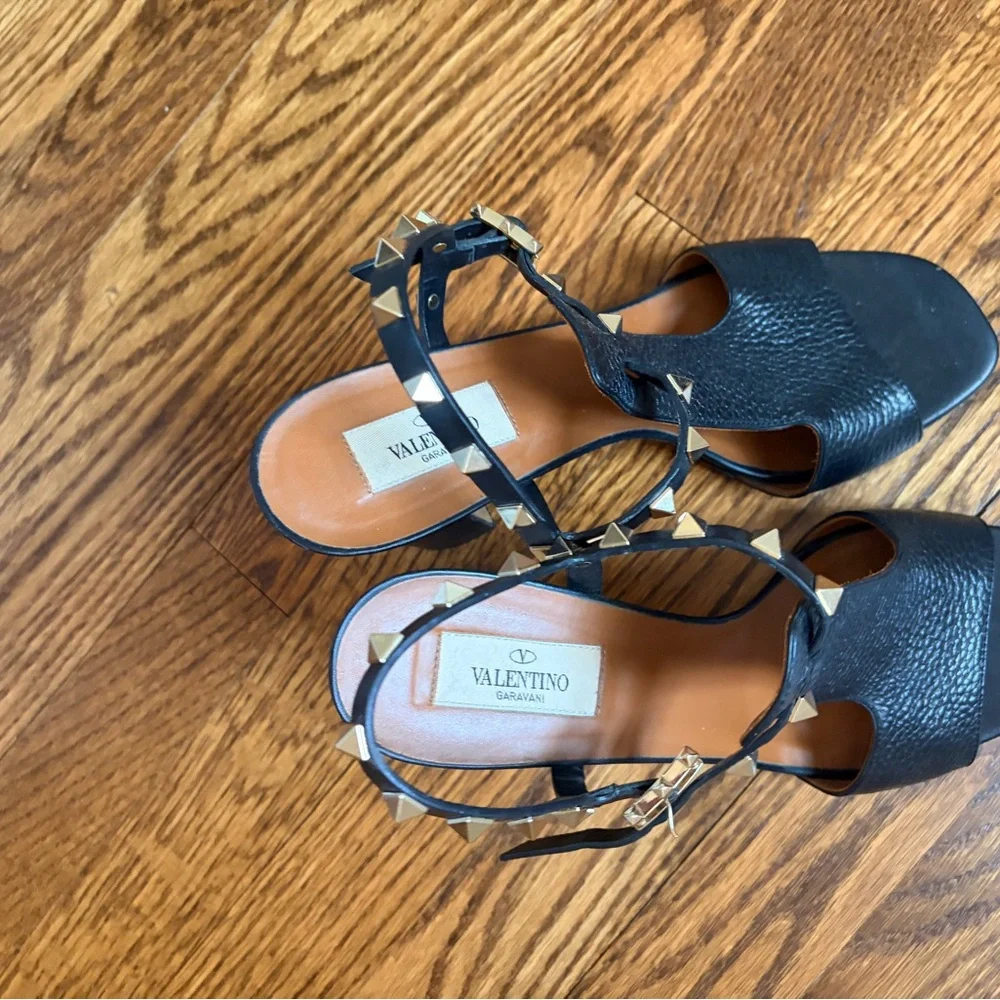 Valentino Garavani Black Rockstud Studded T Heeled Sandals - Picture 2 of 5